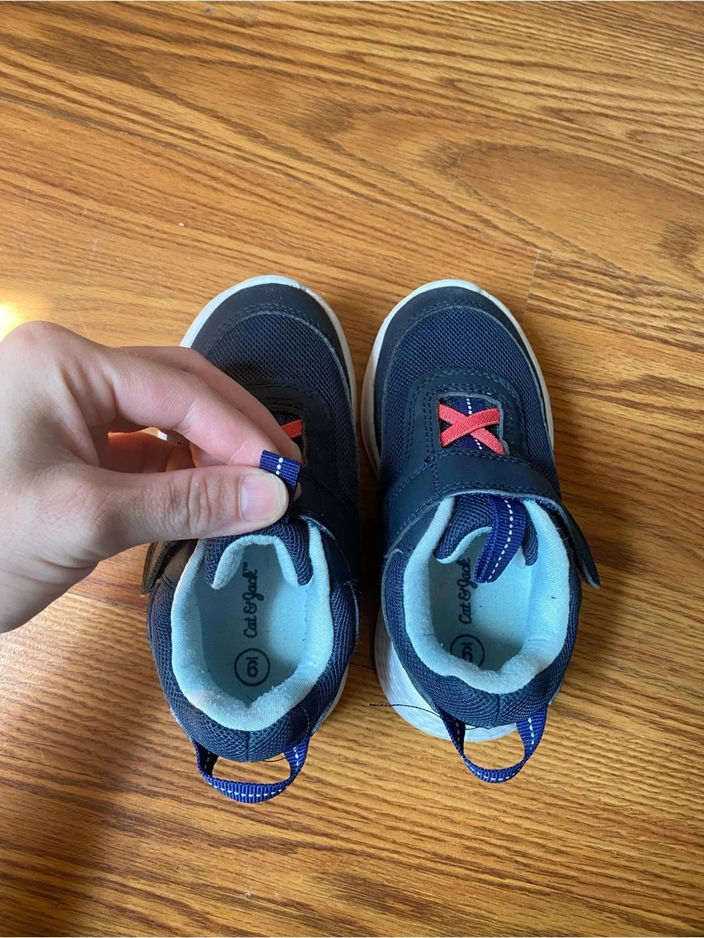 Cat & Jack Robin Sneakers